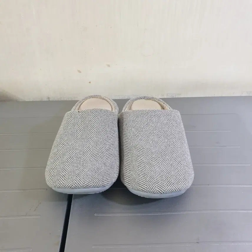 [BUNJANG] Gray Indoor Slippers Size 255 / 슬리퍼255 실내화255