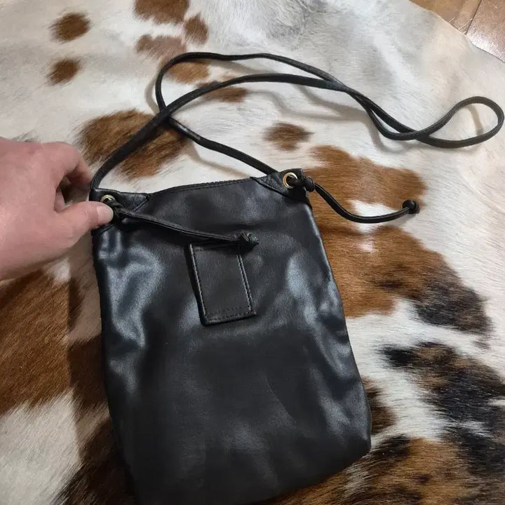 [BUNJANG] Black Leather Mini Crossbody Bag / 블랙 가죽 크로스백 미니 백