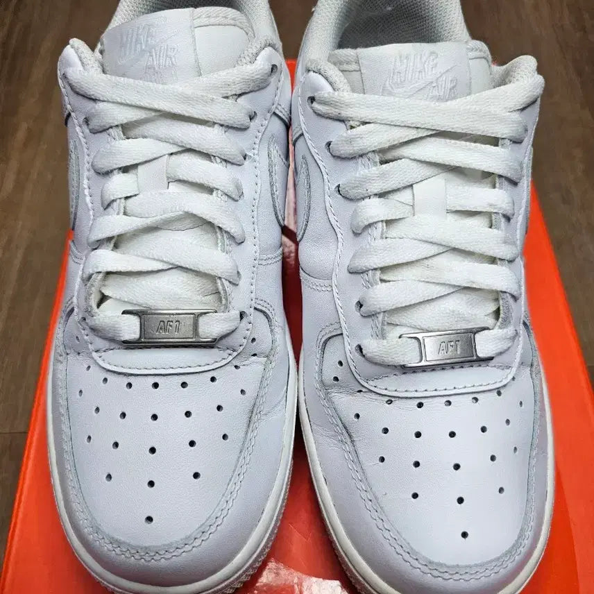 [BUNJANG] Nike Air Force 1 White (235mm) / 나이키 에어포스 1 화이트 (235mm)