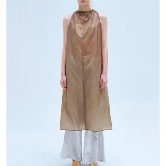 [BUNJANG] COSMOSS Nylon Sleeveless Dress (Beige) / COSMOSS NYLON SLEEVELESS DRESS (BEIGE)