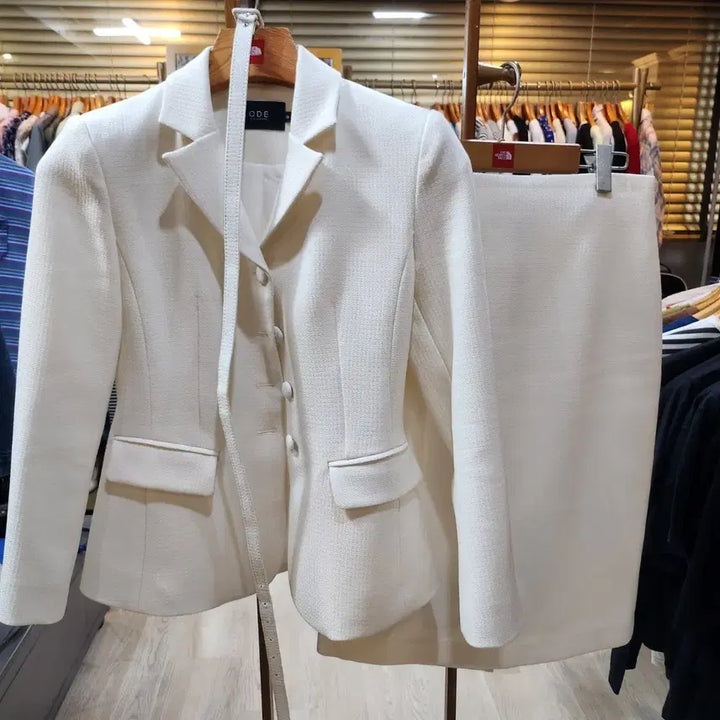 [BUNJANG] ODE Ivory Tweed Suit Set / ODE 아이보리 트위드 정장 세트