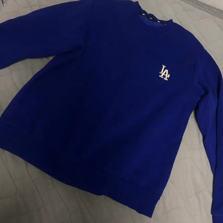 [BUNJANG] LA Dodgers Deep Blue Sweatshirt / La 다저스 딥블루 맨투맨