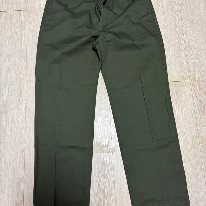 [BUNJANG] Musinsa Standard Straight Chino Pants Khaki Size 36 / 무신사스탠다드 스트레이트 치노팬츠 카키 36사이즈