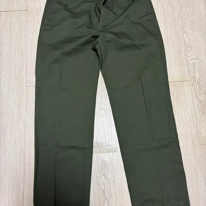 [BUNJANG] Musinsa Standard Straight Chino Pants Khaki Size 36 / 무신사스탠다드 스트레이트 치노팬츠 카키 36사이즈