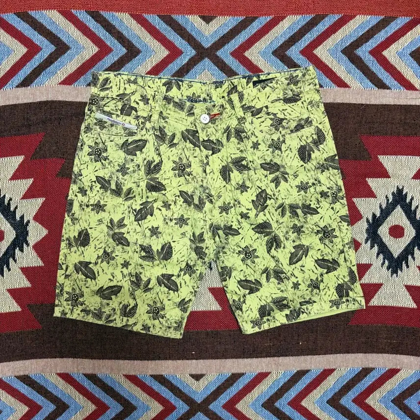 [BUNJANG] Diesel Leaf Pattern Cotton Shorts / 32inch) 디젤 리프 패턴 코튼 반바지 쇼츠