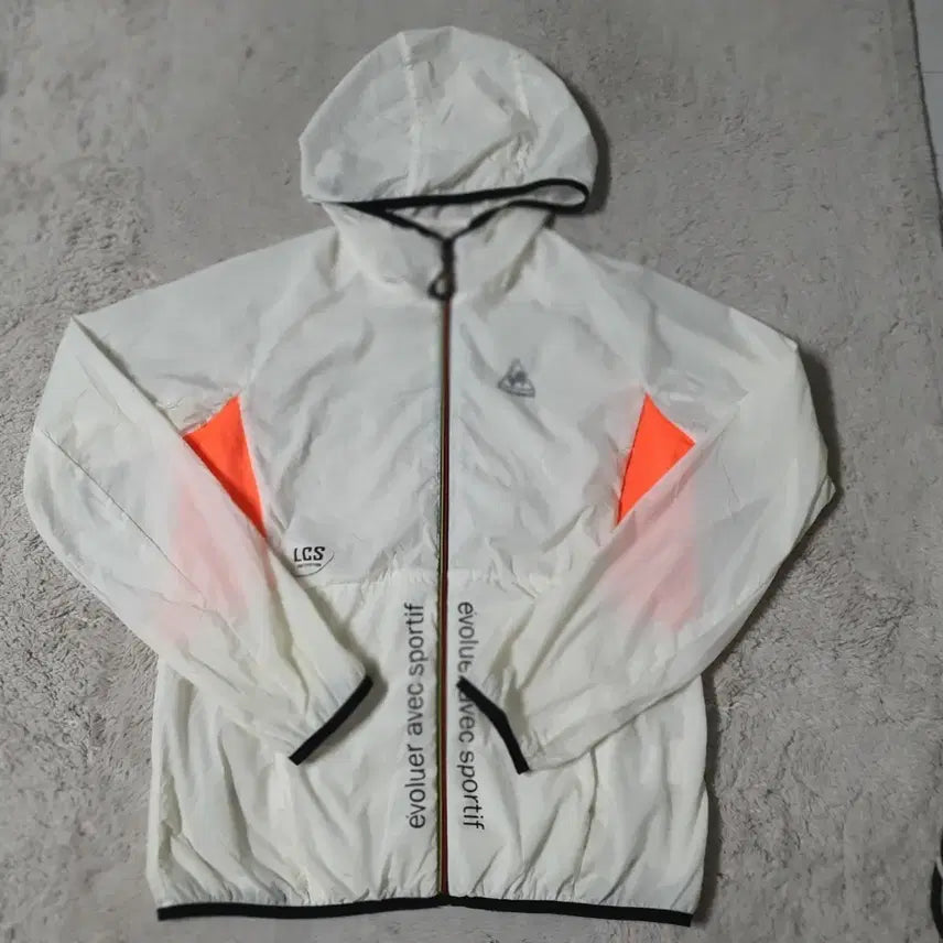 [SOLD OUT] 르꼬끄 바람막이 M  (726