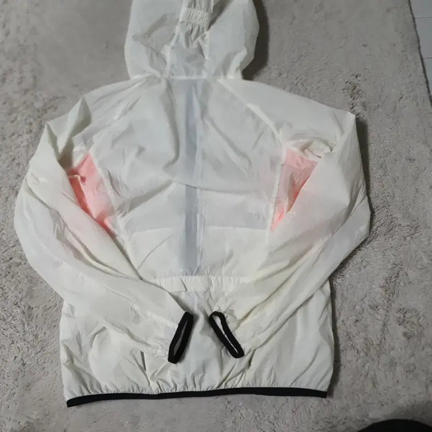 [SOLD OUT] 르꼬끄 바람막이 M  (726
