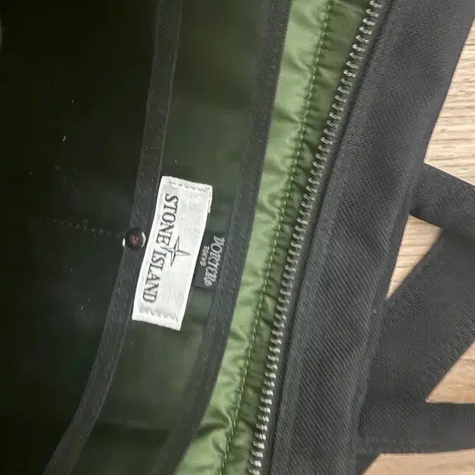 [BUNJANG] Stone Island x Porter Hidden Reflective 2-Way Messenger Bag / 스톤아일랜드 x 포터 히든 리플렉티브 2way 메신저백