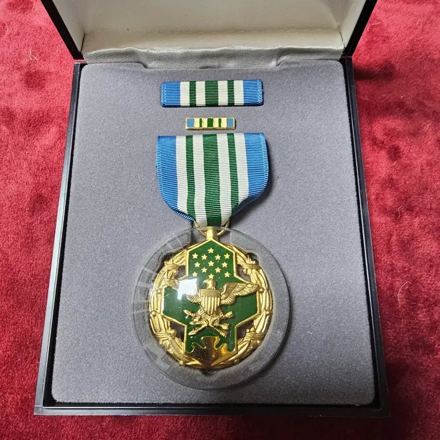 [BUNJANG] US Army Commendation Medal with Navy Case / 미 육군 공로훈장