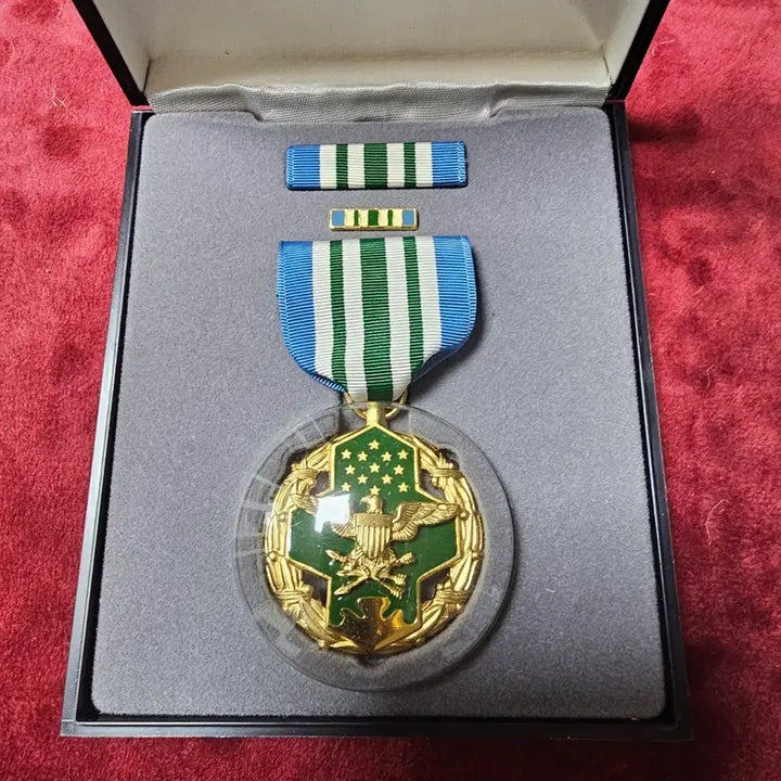 [BUNJANG] US Army Commendation Medal with Navy Case / 미 육군 공로훈장