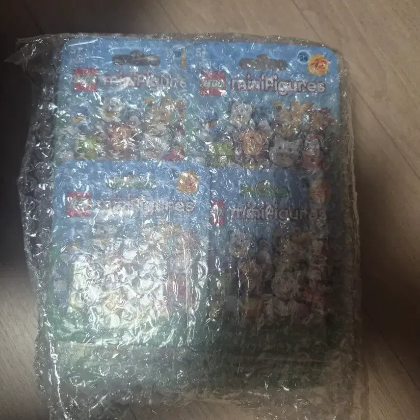 [BUNJANG] Lego Minifigures Series 28 Full Set (12 figures) / 레고 미니피규어 시즌28 12종 한세트 팝니다.