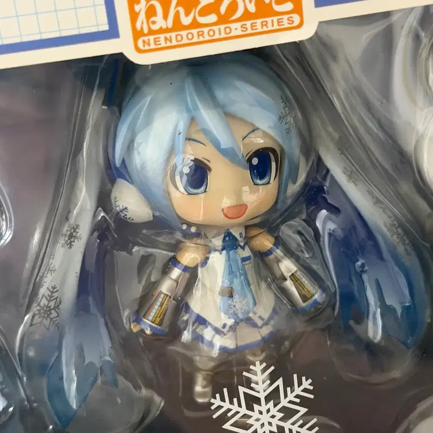 [BUNJANG] Hatsune Miku Snow Miku Nendoroid Figure / 150 하츠네미쿠 눈놀이 넨도로이드 넨도 피규어