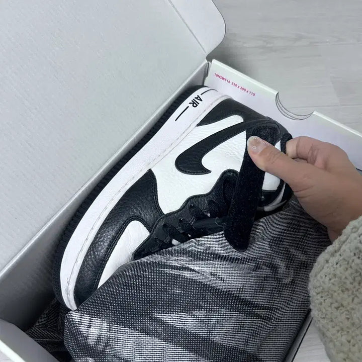 [BUNJANG] Stussy x Nike Air Force 1 High Sneakers / 스투시 에어포스 하이 신발