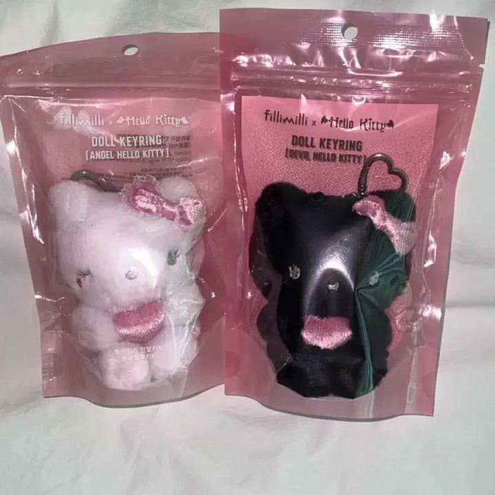 [BUNJANG] Phillimilli x Hello Kitty Angel &amp; Devil Doll Keyring Bundle Set (Sealed) / 일괄) [미개봉] 필리밀리 천사악마 헬로키티 인형키링