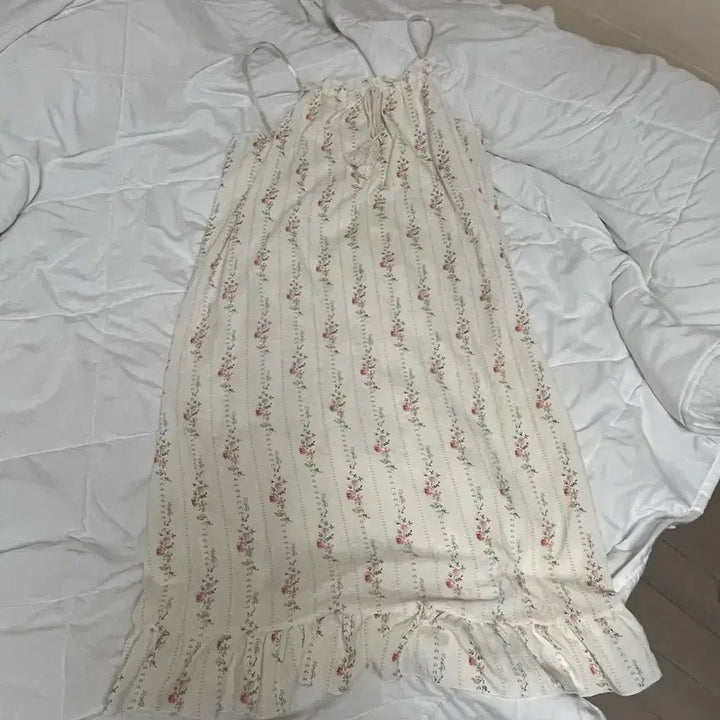 [BUNJANG] Tesl Flower One-Piece Pajamas / 테슬 플라워 원피스잠옷