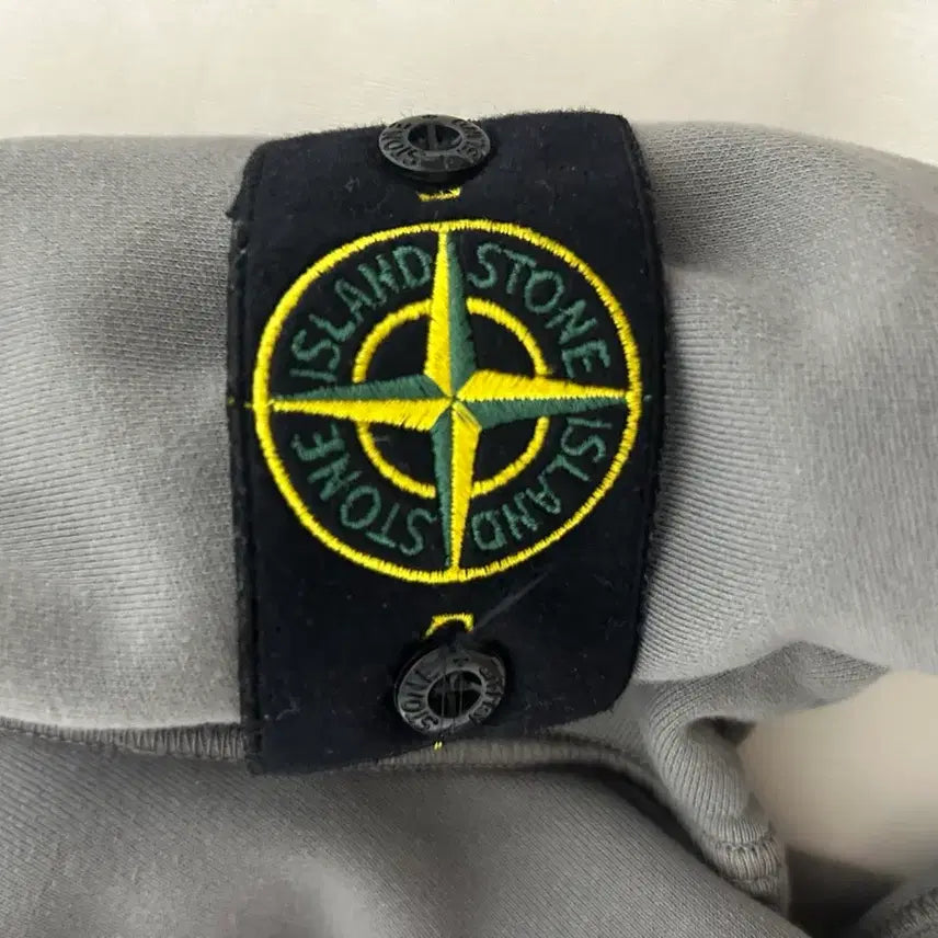 [BUNJANG] Stone Island Grey Sweatshirt M / 스톤아일랜드 회색 25fw