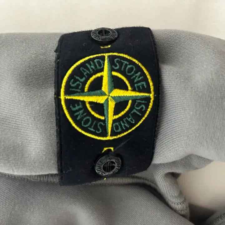 [BUNJANG] Stone Island Grey Sweatshirt M / 스톤아일랜드 회색 25fw