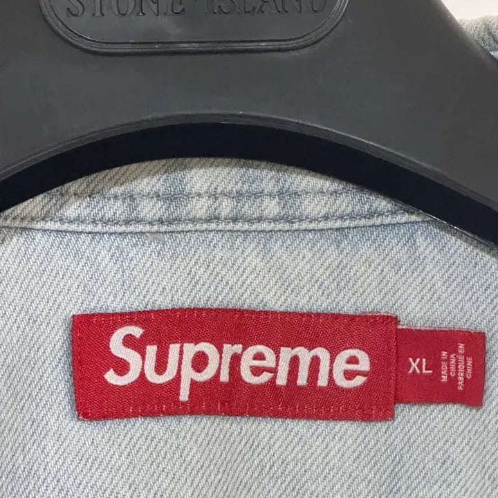 [BUNJANG] Supreme Light Wash Denim Shirt XL / 슈프림 연청 데님셔츠 xl