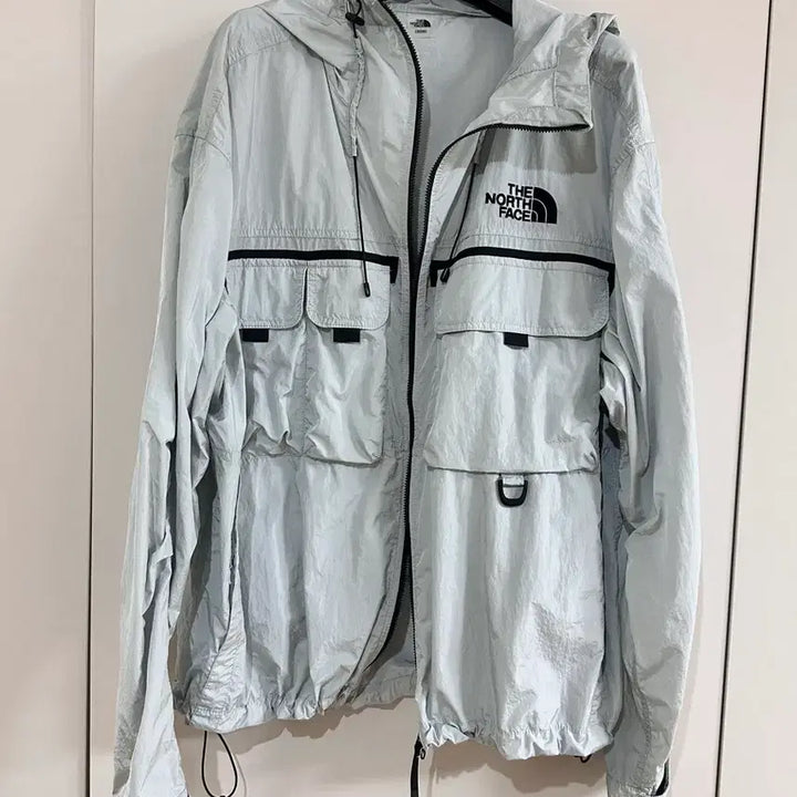 [BUNJANG] The North Face Lightweight Windbreaker Jacket - Light Grey / 노스페이스 바람막이 자켓 라이트 그레이