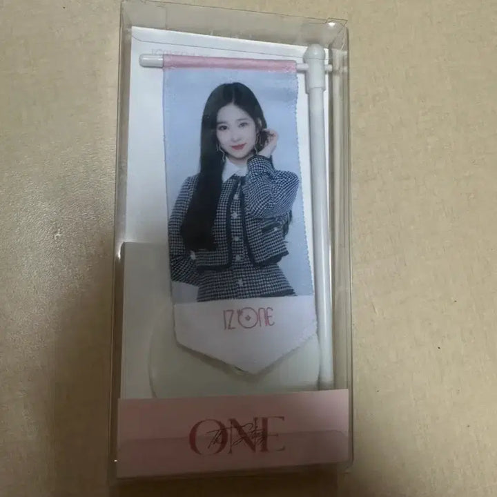 [BUNJANG] IZ*ONE Kim Min-ju Flag / 아이즈원 김민주 깃발 플레그 판매