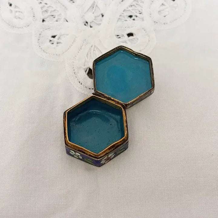[BUNJANG] Vintage Embroidered Hexagonal Trinket Box / 빈티지 자수 육각 트링켓