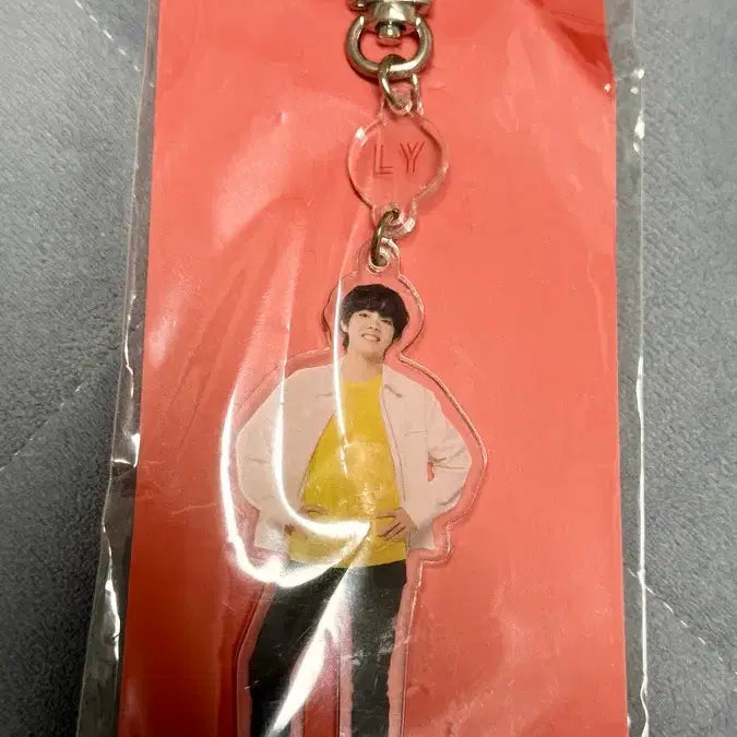 [BUNJANG] BTS V Speak Yourself Love Yourself Acrylic Keychain / 공식 굿즈 BTS 뷔 스픽콘 LOVE YOURSELF 아크릴 키링