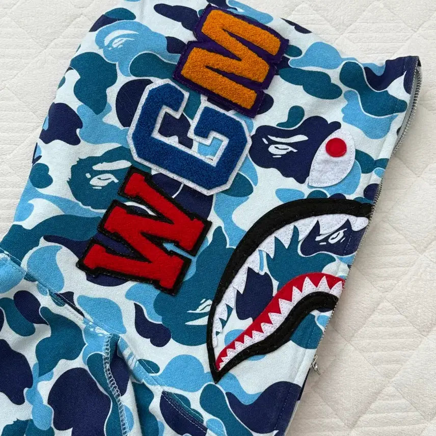[BUNJANG] BAPE ABC Blue Camo Shark Hoodie Zip-Up L / 베이프 ABC 블루 카모 샤크 후드집업 L