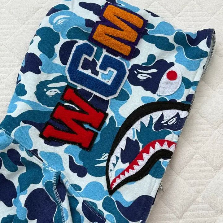 [BUNJANG] BAPE ABC Blue Camo Shark Hoodie Zip-Up L / 베이프 ABC 블루 카모 샤크 후드집업 L