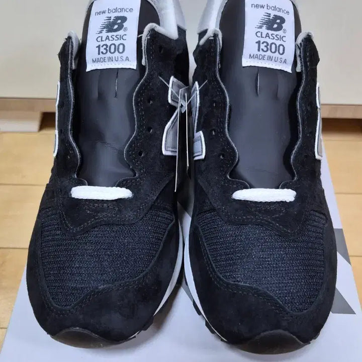 [BUNJANG] New Balance 1300 Made in USA Black Sneakers / (275)뉴발란스 1300 블랙