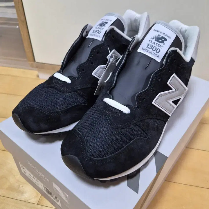 [BUNJANG] New Balance 1300 Made in USA Black Sneakers / (275)뉴발란스 1300 블랙