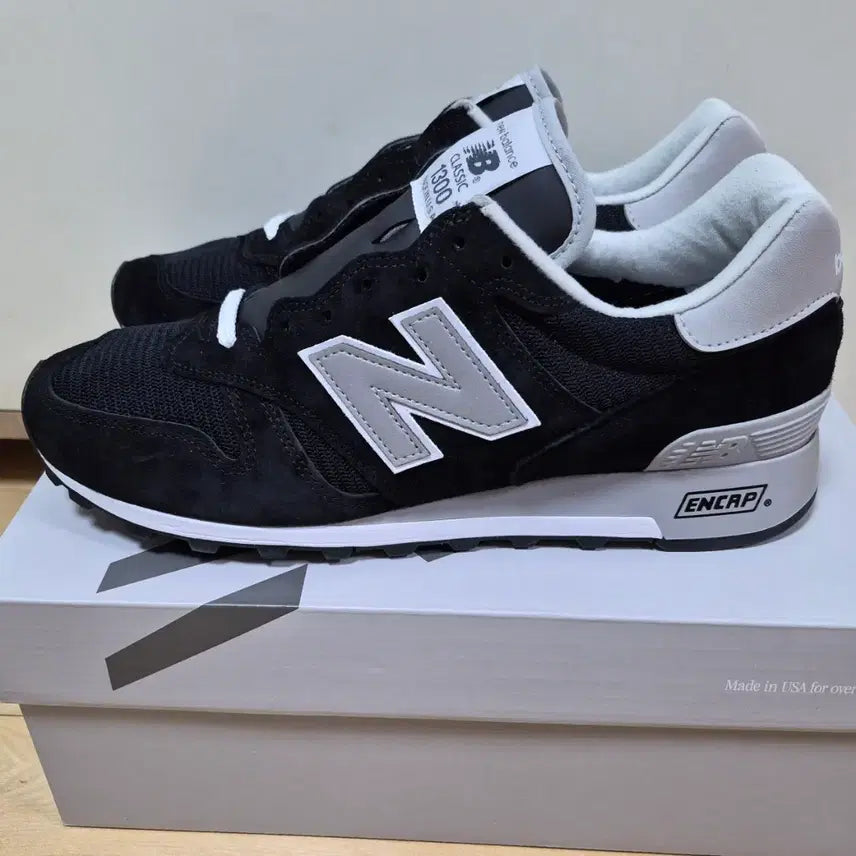 [BUNJANG] New Balance 1300 Made in USA Black Sneakers / (275)뉴발란스 1300 블랙