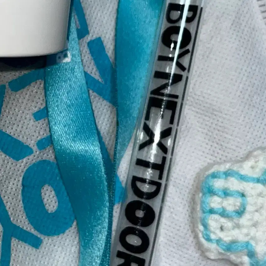 [BUNJANG] BOYNEXTDOOR Temporary Lightstick / 보넥도 임시 응원봉 양도