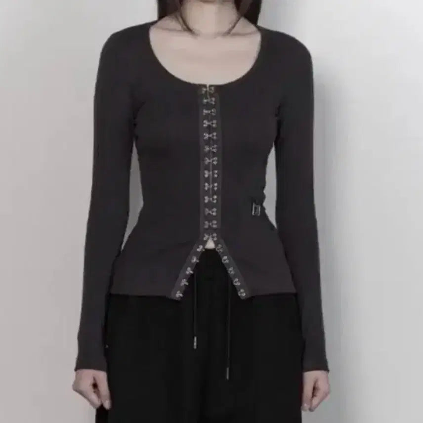 [BUNJANG] ETOILESOME Deep U-Neck Ribbed Cardigan Charcoal / 에트오소메 딥 유넥 립 가디건 차콜