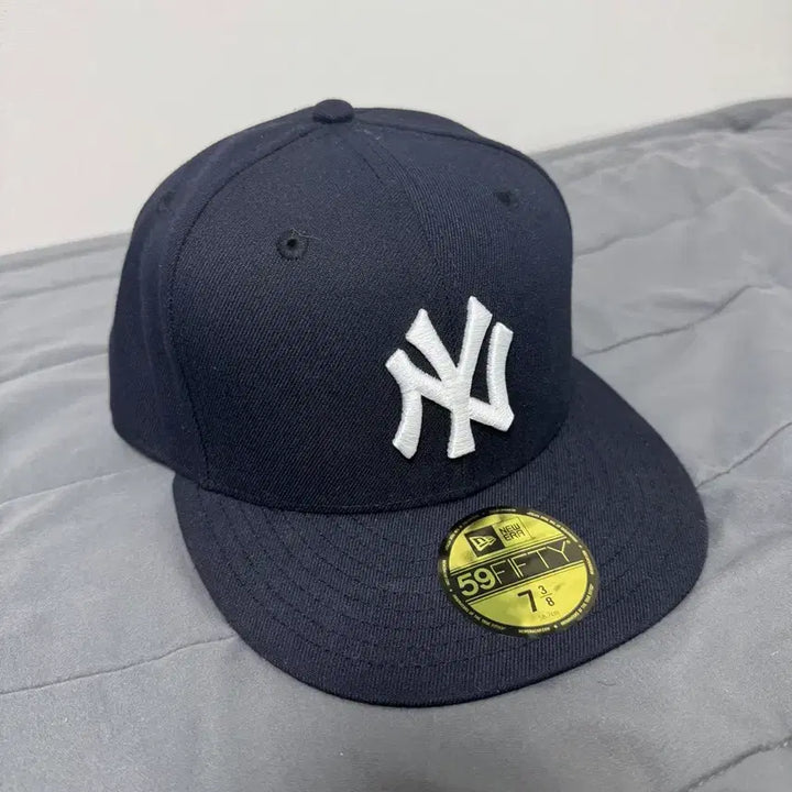 [BUNJANG] New Era Yankees Navy 59FIFTY Fitted Cap 7 3/8 / 뉴에라 모자 59FIFTY 양키스 네이비 7 3/8