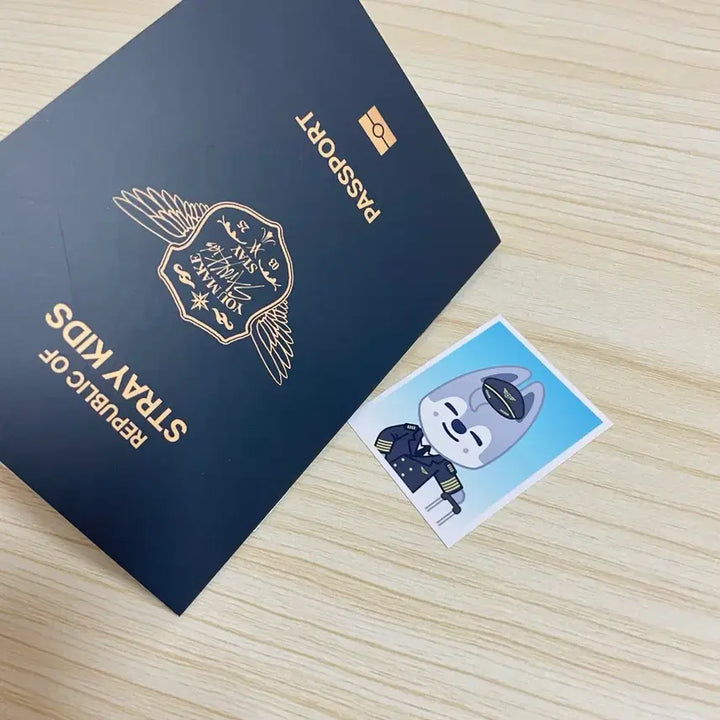 [BUNJANG] Stray Kids SKZOO Wolf Chan ID Photo &amp; Passport Bundle Set / 스키즈 서울 팝업 울프찬 증사+여권 일괄