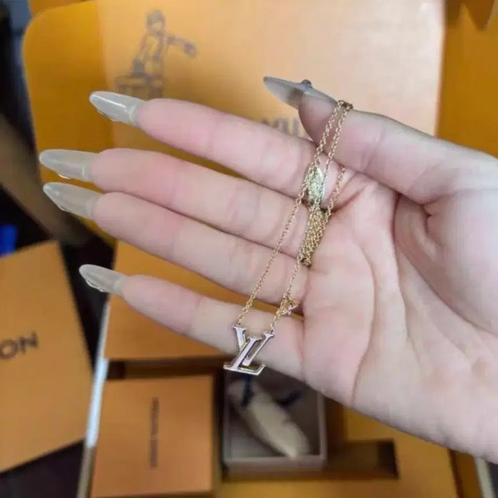 [BUNJANG] Louis Vuitton LV Flower Necklace Pink Gold / 루이비통 LV 플라워 목걸이 핑크 골드
