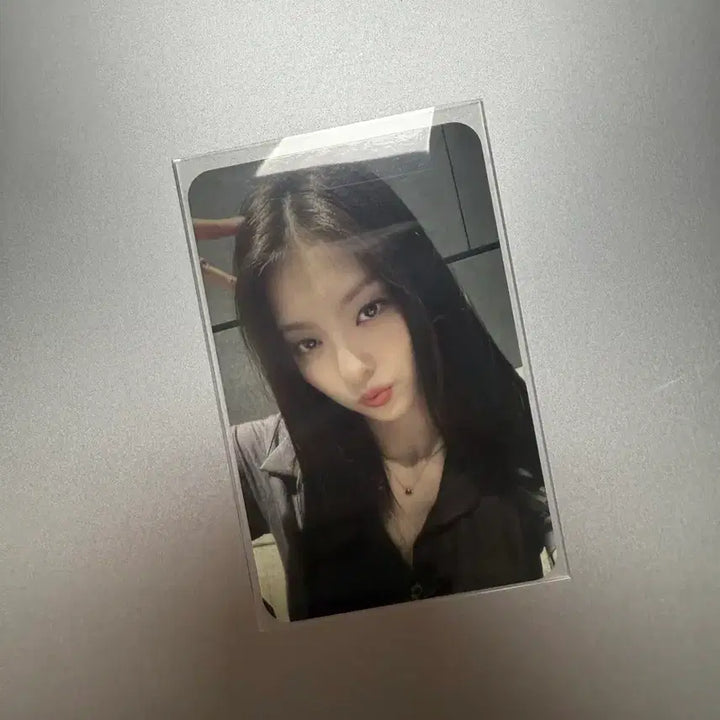 [BUNJANG] fromis_9 Lee Nagyung Minaue Mwave Photocard / 프로미스나인 이나경 미나우 엠웨이브 포카