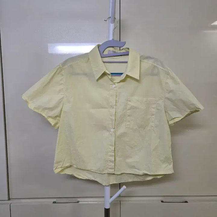 [BUNJANG] NANING9 Yellow Short Sleeve Cropped Shirt / NANING9노란색 반팔 셔츠 크롭핏
