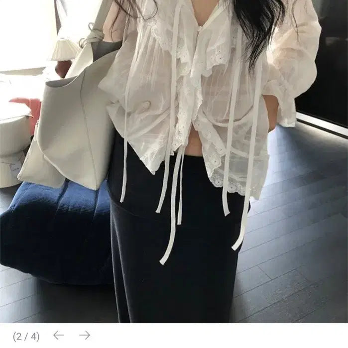 [BUNJANG] Maybe Baby Ruffle Strap Blouse / 메이비베이비 러플 스트랩 블라우스
