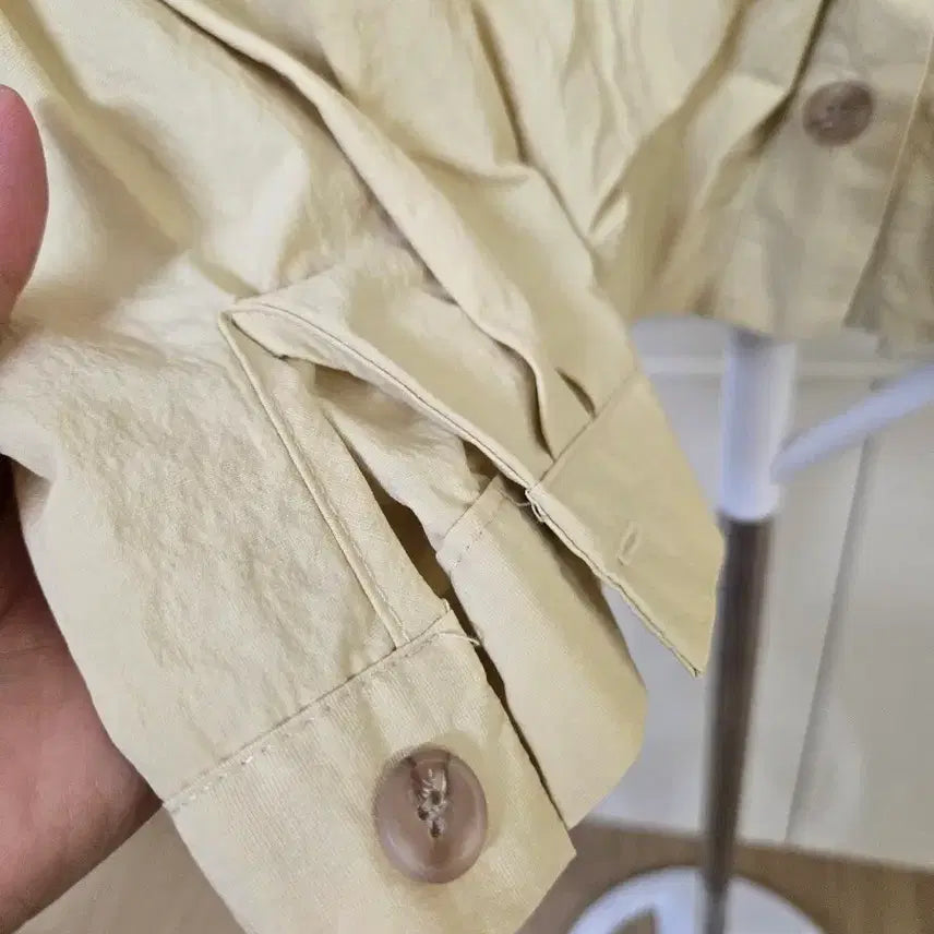 [BUNJANG] Ivory Short Length Shirring Detail Shirt / 아이보리 컬러 숏 기장 셔츠