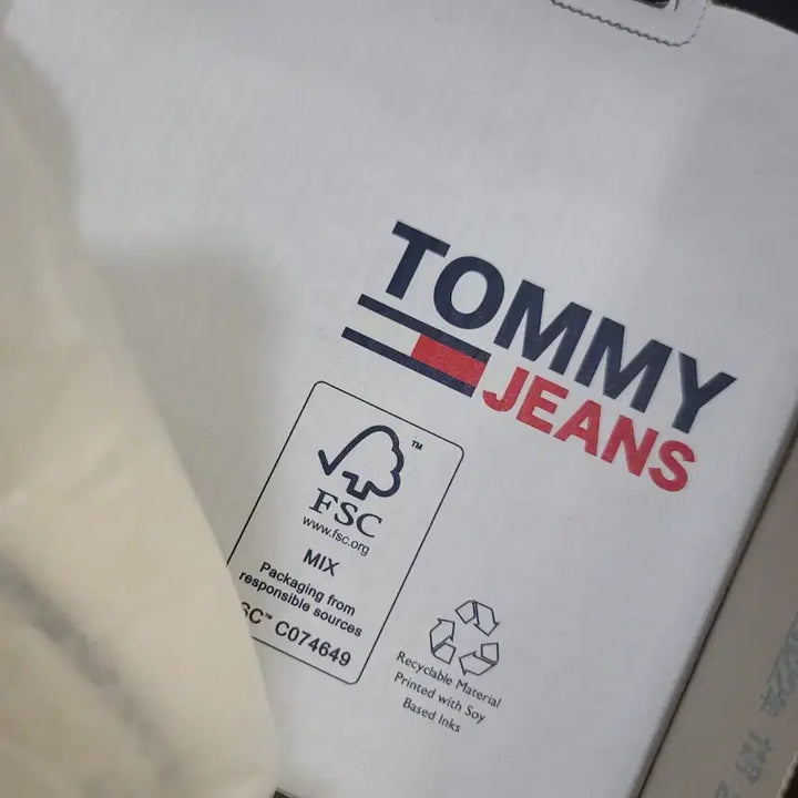 [BUNJANG] Tommy Hilfiger Denim Sneakers (US 7-7.5) / 타미 스니커즈 새상품 (240~245)