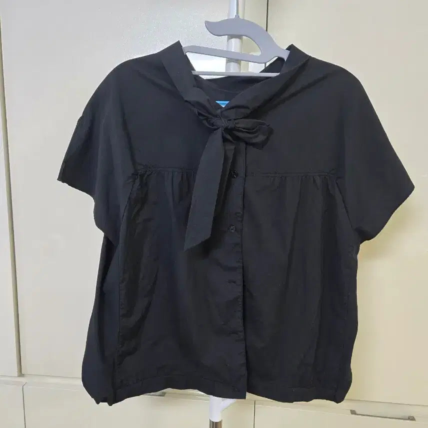 [BUNJANG] Black Ribbon Short Sleeve Blouse Shirt / 블랙 리본 블라우스 반팔 셔츠