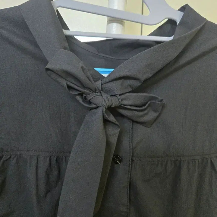 [BUNJANG] Black Ribbon Short Sleeve Blouse Shirt / 블랙 리본 블라우스 반팔 셔츠