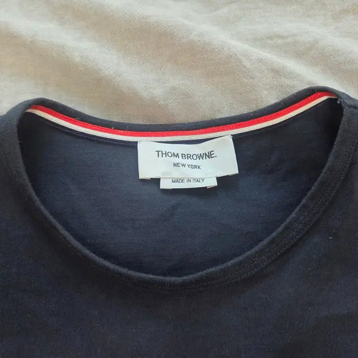 [BUNJANG] Thom Browne Navy Three-Stripe Pocket T-Shirt / 톰브라운 네이비 삼선 반팔 티셔츠
