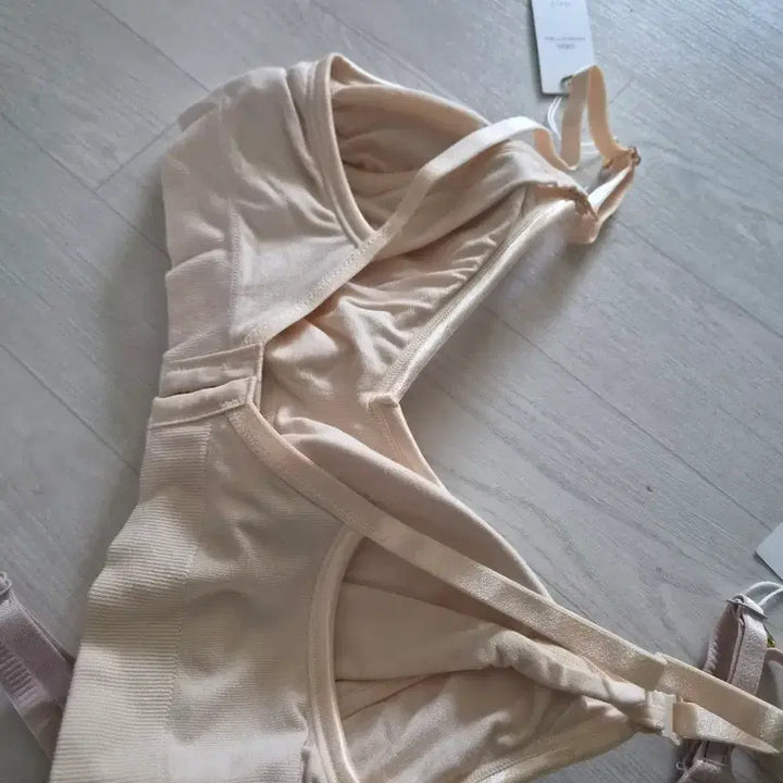 [BUNJANG] DAIZ Nursing Bra (100/L) - Beige/Pink / DAIZ 수유브라  (100/L, 베이지/핑크)