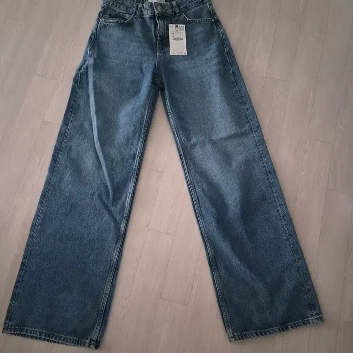 [BUNJANG] Zara Mid-Rise Straight Denim Pants Size 34 / ZARA 미드라이즈 스트레이트 데님 팬츠 34