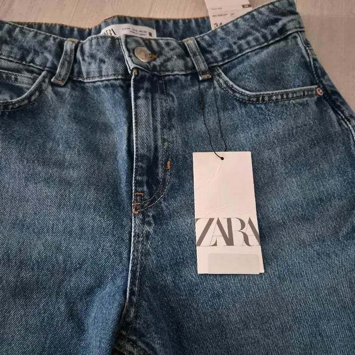 [BUNJANG] Zara Mid-Rise Straight Denim Pants Size 34 / ZARA 미드라이즈 스트레이트 데님 팬츠 34