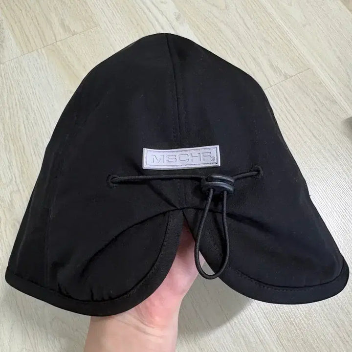 [BUNJANG] Mischief Drawstring Crochet Bucket Hat / 미스치프 드로우스트링 크로셰 버킷햇