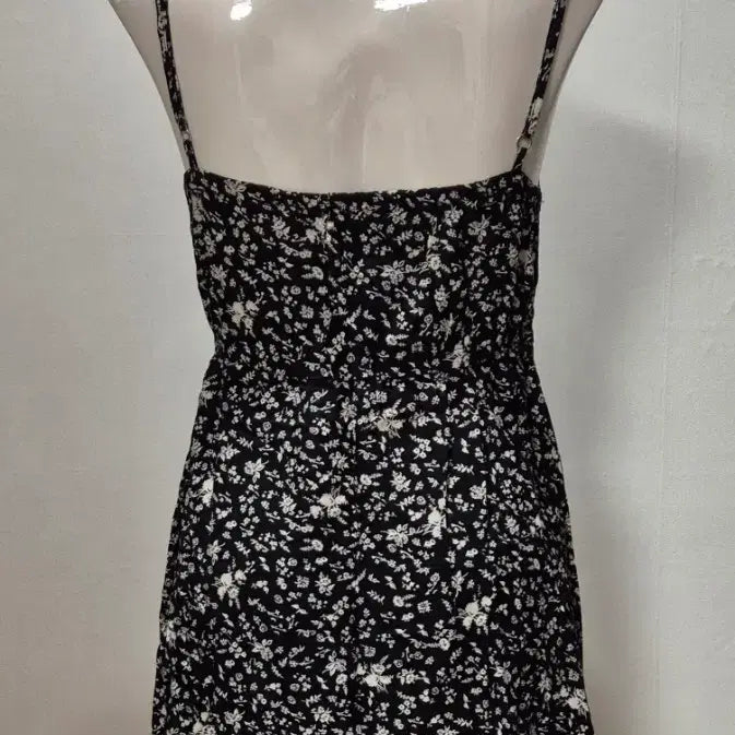 [BUNJANG] Pull&amp;Bear Flower Pattern Black Camisole Midi Dress M / PULL앤 베어 플라워 패턴 블랙 끈나시 원피스 m op2-4