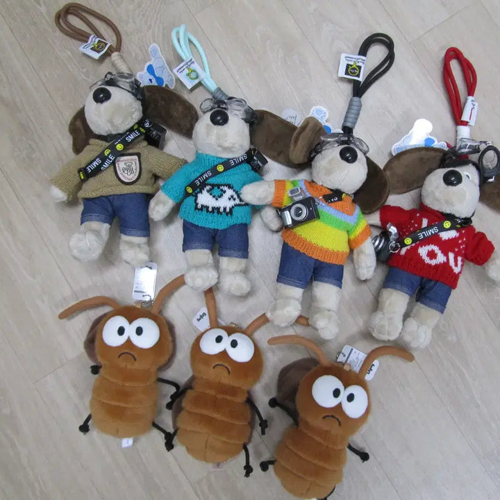 [BUNJANG] Gromit Camera and Cockroach Keychain Set / 그로밋 카메라키링, 당황바퀴 바퀴벌레 키링 판매합니다.